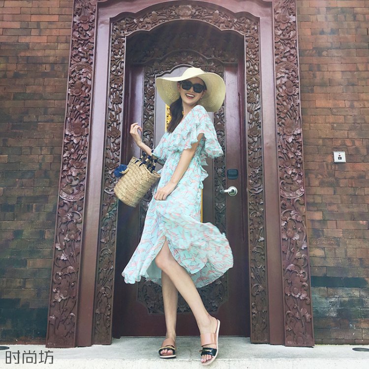 仙女穿的时尚连衣裙 气质就是不一样 仙女穿的时尚连衣裙 气质就是不一样